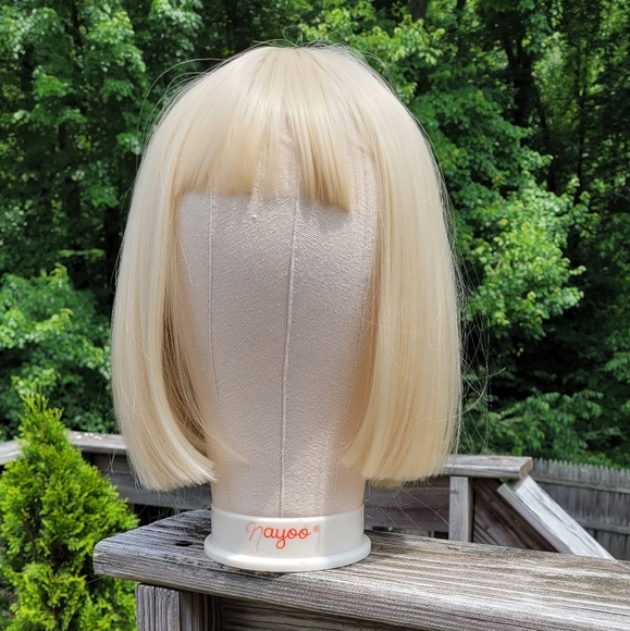 Nayoo bob style cut wig - Picture 3 of 12